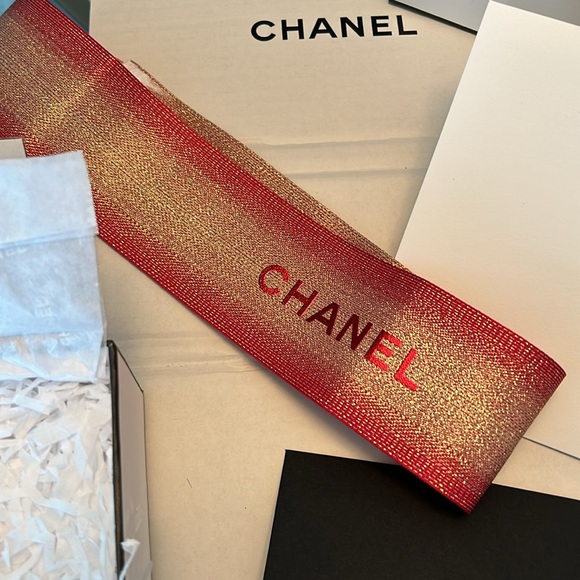 Chanel gift box with banner with EAU DE PARFUM empty  box inside. See details. - Picture 3 of 6